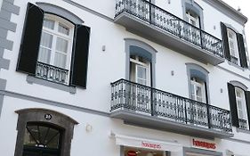 Edificio Charles 103